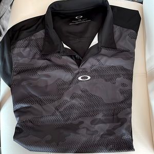 Men’s Black/Grey Camo Oakley Lightweight Golf Polo - Size Large